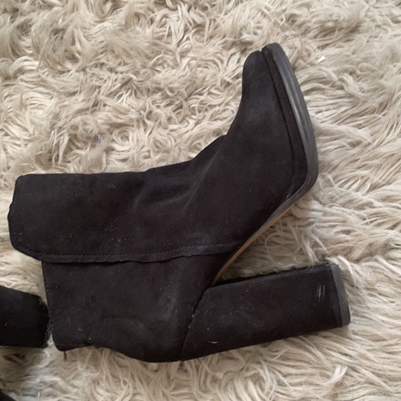 Black high heels boots - Picture 2 of 4